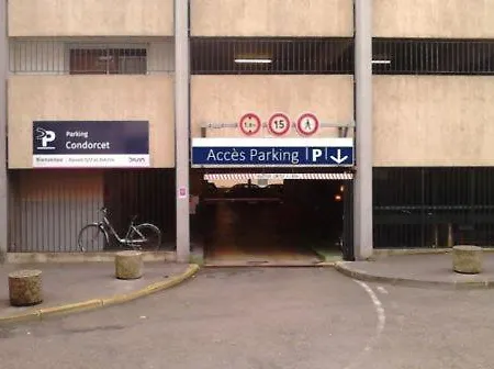 Chateau Biek Apartamento *