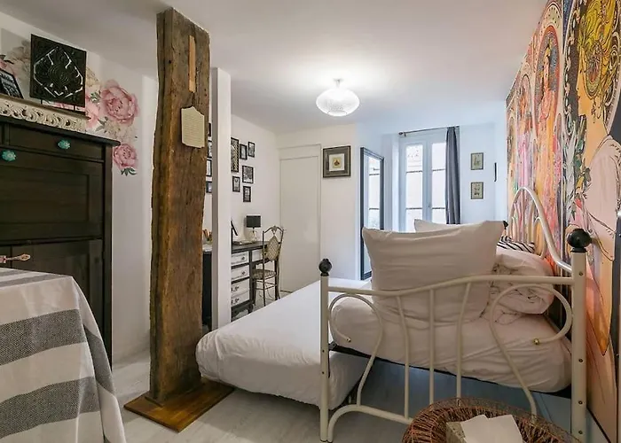 Chateau Biek Apartamento *