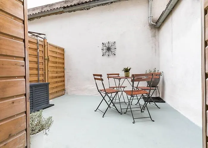 Chateau Biek Apartamento *